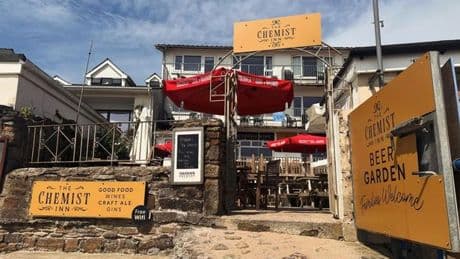 UK’s best pubs and beer gardens most likely to be sunny as heatwave nears - full list