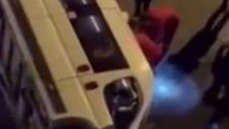Servis minibüsü ile otomobil çarpıştı: 10 yaralı