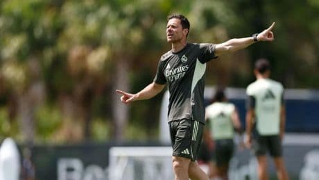 Trabajo táctico de Xabi Alonso a puerta cerrada en Palm Beach