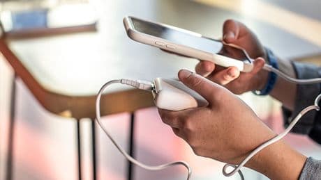 Bakan Uraloğlu açıkladı: Powerbank'lere yasak mı geliyor?