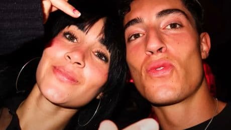 Sebastián Yatra pillado con Nona Sobo, mientras Aitana y Plex juegan al despiste