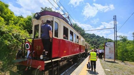 Ferrovia Genova-Casella, riapertura parziale