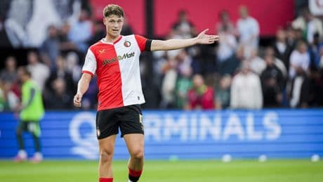 Robin van Persie bij Feyenoord onder de indruk van Thijs Kraaijeveld (18): ’Hij heeft het ons moeilijk gemaakt’