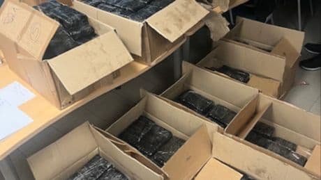 Guadeloupe: 522 kg de cocaïne en partance pour Paris saisis à l’aéroport Maryse Condé