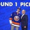 Eishockey: 17-jähriger Verteidiger als Erster im NHL-Draft ausgewählt