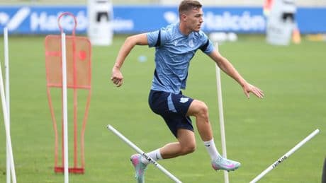 Luka Sucic vuelve a la Real Sociedad con una sonrisa y un mensaje de reivindicación: "En casa"