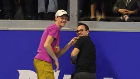 ⁠Chi è Mark, il fratello adottivo di Jannik Sinner: "Con lui ho provato a giocare a tennis, ma è impossibile"