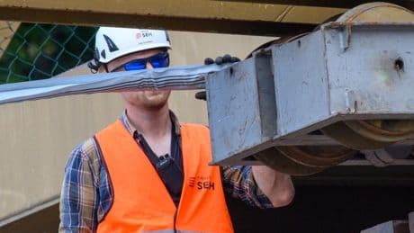 KI bedroht Arbeitsmarkt: Forscher warnt vor massivem Jobverlust bis 2045