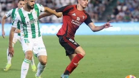 El Mirandés, en racha, sueña con el ascenso directo a Primera