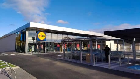 Colas en Lidl por este kit para el coche: cuesta menos de 7 euros y es altamente aconsejado por la DGT