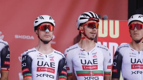 Ayuso estalla contra el UAE: “Es una falta de respeto tras otra por parte de la dirección del equipo”