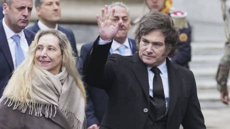 Qué se sabe por ahora del caso de presunta corrupción que está suponiendo el primer gran problema para Milei