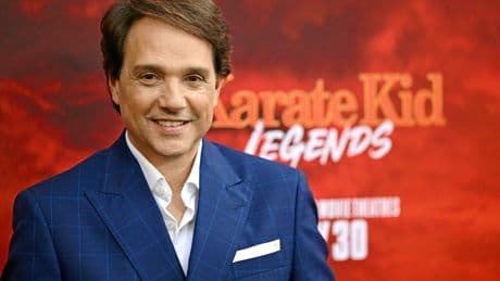 Ralph Macchio : « Le monde actuel aurait bien besoin de la sagesse du Miyagi-verse »
