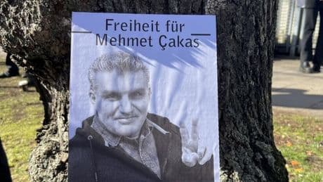 Mehmet Çakas | Kurdischem Aktivist droht Abschiebung trotz Verfahren