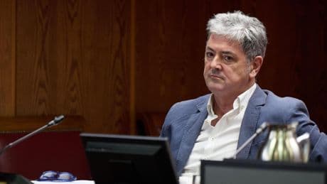 Antxon Alonso, el 'hombre sin rostro' da la cara pero no responde: se acoge a su derecho a no declarar en el Senado