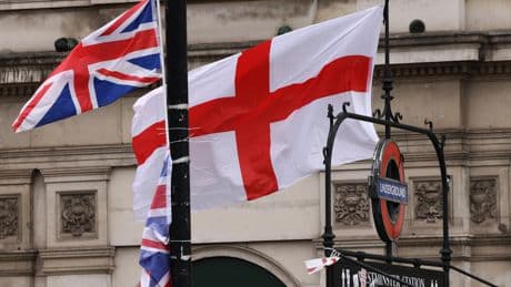 La justice britannique bloque l’expulsion d’un demandeur d’asile décidée dans le cadre de l’accord migratoire avec la France