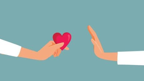3 Signs You Fall For Emotionally Unavailable People, By A Psychologist
