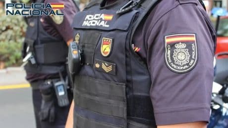 Siete detenidos en España, entre ellos un profesor, en una macrooperación internacional contra la pornografía infantil