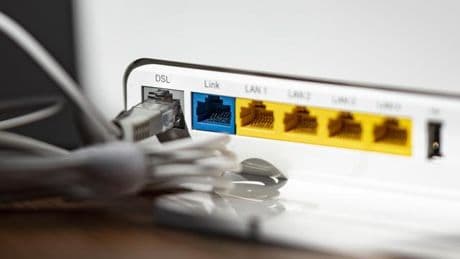 Internetanschluss: Digitalminister Wildberger will an DSL festhalten
