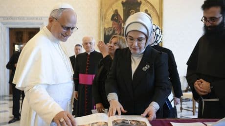 Emine Erdoğan, Papa 14. Leo ile görüştü