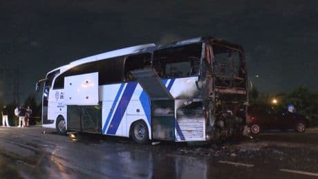 Ümraniye'de şehirler arası yolcu otobüsünde yangın çıktı