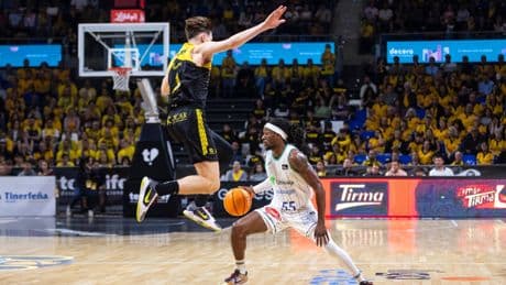 El Unicaja toma ventaja anímica para la Final Four de Atenas