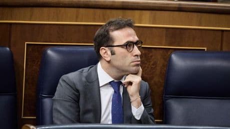 Carlos Cuerpo: Hay que intensificar las conversaciones con EEUU, pero estar preparados para actuar