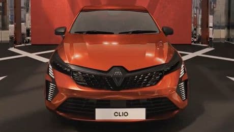 ??Renault Clio, ecco la faccia della sesta generazione che vedremo al prossimo Salone di Monaco