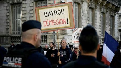 "Qu'il retourne faire la sieste à Pau": les associations de victimes de Bétharram réagissent au départ de François Bayrou