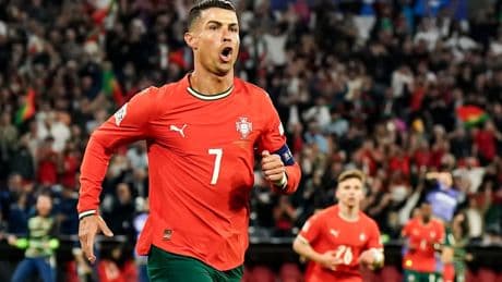 Vor dem Finale in München - Ronaldo trainiert bei den Bayern-Talenten!
