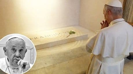 Nieuwe paus Leo XIV bezoekt graf paus Franciscus