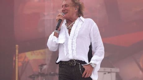 Rod Stewart forced to lose six-figure Glastonbury pay after 'disobeying' festival bosses