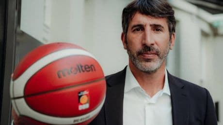 Álex Mumbrú: &quot;Esta Alemania me recuerda a la selección española en la que jugaba yo&quot;