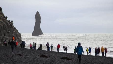Island: Deutsches Mädchen stirbt mit neun Jahren durch Welle an Strand