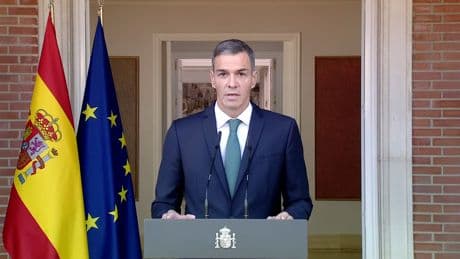 Sánchez anuncia &quot;embargo de armas&quot; a Israel, dinero para Gaza y colaboración con las &quot;autoridades palestinas&quot;