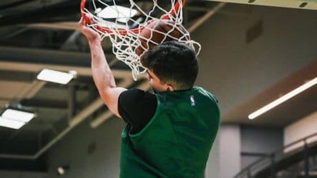 Hugo González, listo para el debut con los Celtics