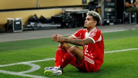 Luis Diaz erinnert nach seinem Tor an Diogo Jota