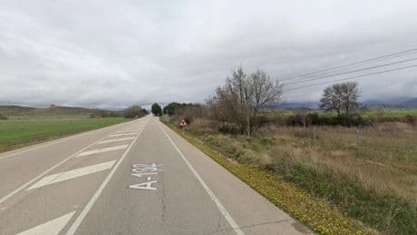 Investigan la muerte de una mujer al caer desde el interior de un vehículo a la carretera en Huesca