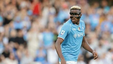 Osimhen, non si sblocca la cessione al Galatasaray: Napoli ancora in attesa delle fideiussioni bancarie