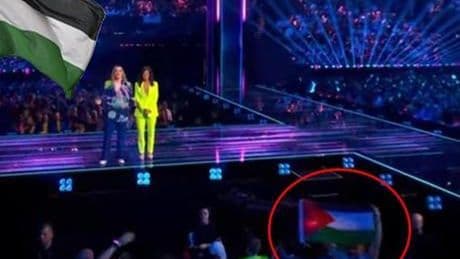 Eurovision'da Gazze desteği! İlk yarı finalinde bayraklarla dayanışma mesajı verildi