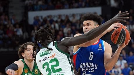 Anadolu Efes 85-82 Panathinaikos (MAÇ SONUCU-ÖZET)