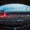 Na Bowie, Madonna en de Stones doet Di-Rect het licht uit in De Kuip