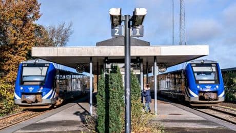 Au Danemark, un accident entre un train et un véhicule agricole fait un mort et plusieurs blessés