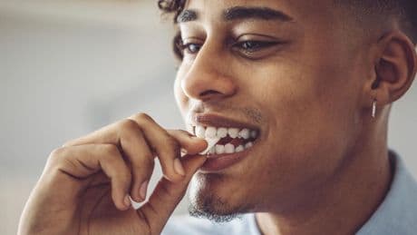 Selbstoptimierung: Eine schöne Kinnpartie wollen viele – wie Kaugummikauen dabei helfen soll
