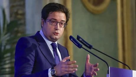Moncloa resta importancia a la manifestación del PP y tacha de &quot;destructivo&quot; pedir elecciones
