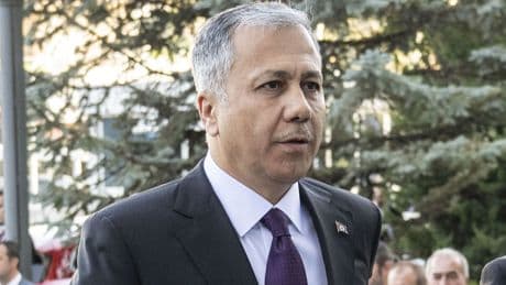 Bakan Yerlikaya: Sayın Özel’e saldıranın S.T. adlı şahıs olduğu tespit edildi ve yakalandı