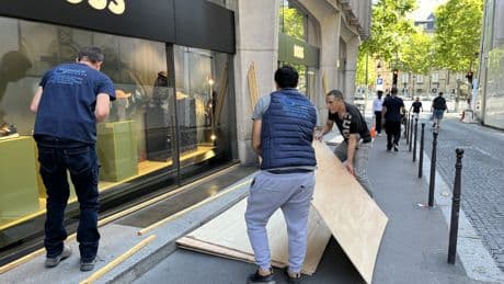 «On ne sort plus ces soirs-là» : dans le quartier des Champs-Élysées, les matchs du PSG sont désormais redoutés