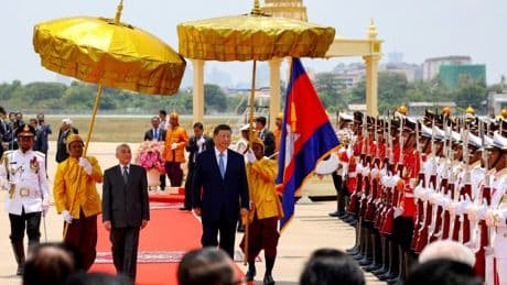 Chine : Xi Jinping au Cambodge sur fond de guerre douanière avec Washington