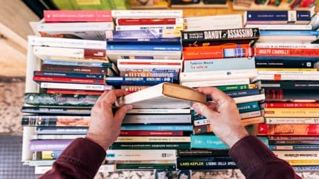 13 livres qu’on a honte de ne pas avoir lus à 50 ans