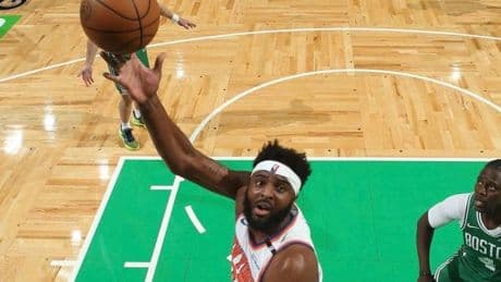 Ni en una pachanga: un jugador de la NBA hace esto en los tiros libres